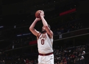 开云体育入口-关于骑士队球员集体伤愈复出，全队士气高涨的信息