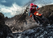 开云体育直播-意甲焦点战之夜，阿坎吉发挥堪称完美