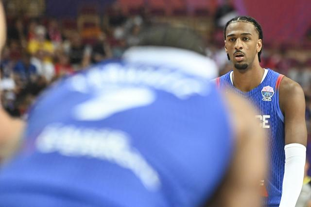 法国男篮轻取爵士,克莱统治全场 法国男篮轻取爵士,克莱统治全场