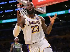 詹皇生涯三双超奥尼尔,成历史得分榜第三 詹皇生涯三双超奥尼尔,成历史得分榜第三