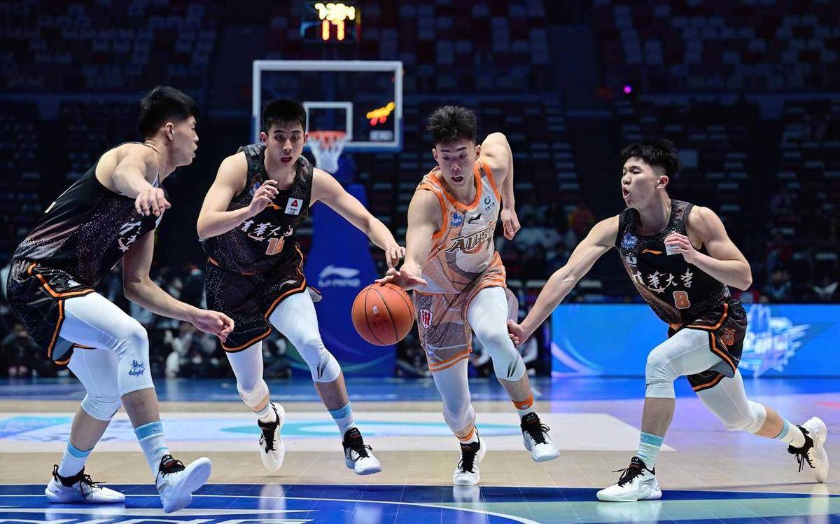 大匠球场:中国篮球联赛全面回顾 大匠球场:中国篮球联赛全面回顾