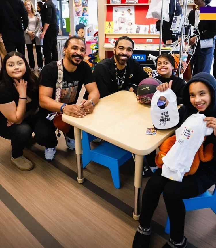 包含NBA球员参加慈善篮球赛奉献社区爱心的词条 包含NBA球员参加慈善篮球赛奉献社区爱心的词条