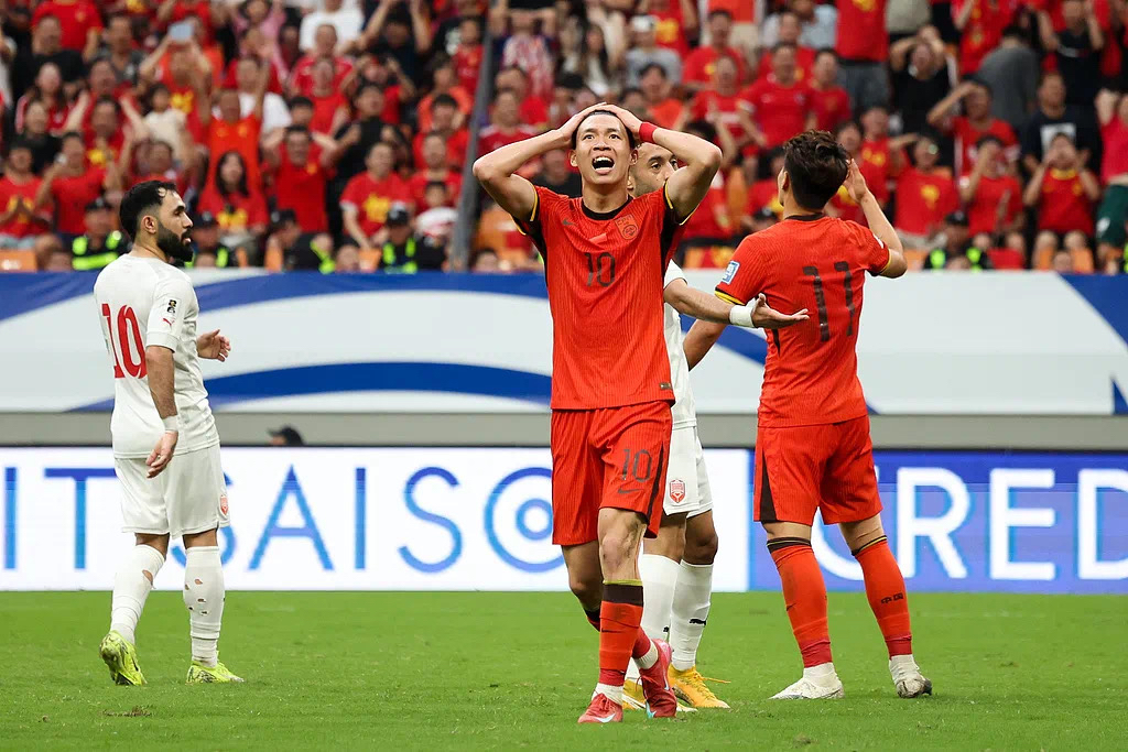 国家队比赛激情迸发,球场热血沸腾的简单介绍 国家队比赛激情迸发,球场热血沸腾的简单介绍