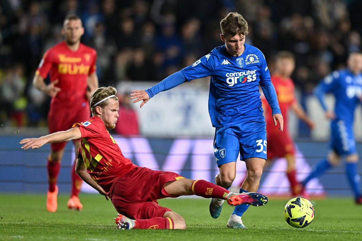 关于那不勒斯锋线火力强大,对手难以抵挡的信息 关于那不勒斯锋线火力强大,对手难以抵挡的信息