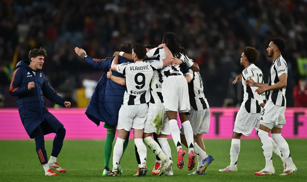 关于尤文图斯客场逆转战胜对手,登顶积分榜的信息 关于尤文图斯客场逆转战胜对手,登顶积分榜的信息