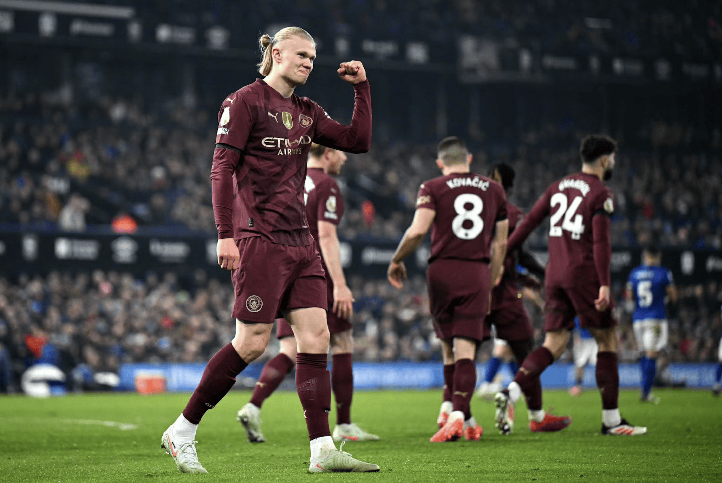 关于曼联大胜西汉姆，积分榜上升至第三的信息