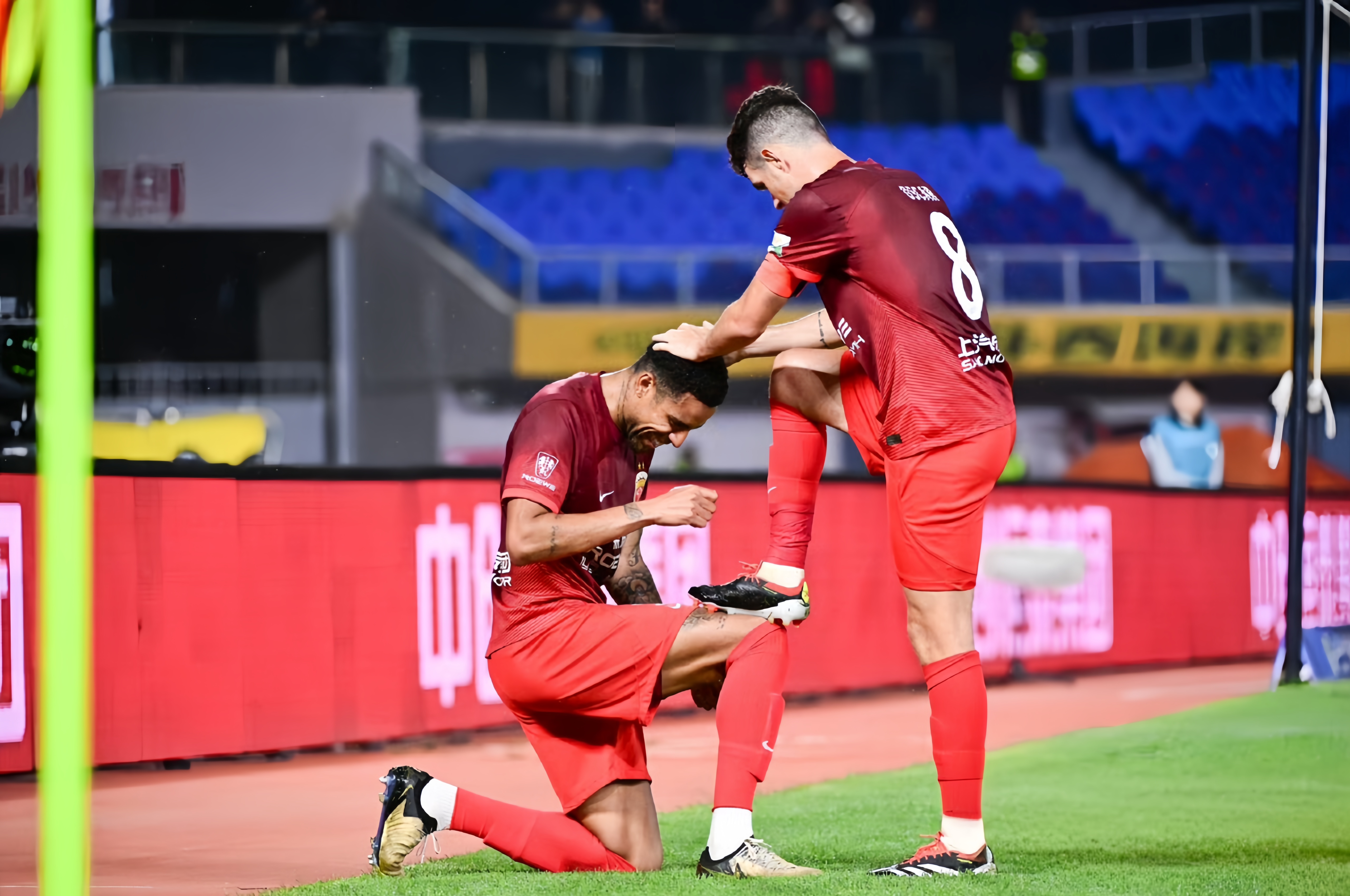 关于强强碰撞!球队再闯对手领域的信息 关于强强碰撞!球队再闯对手领域的信息