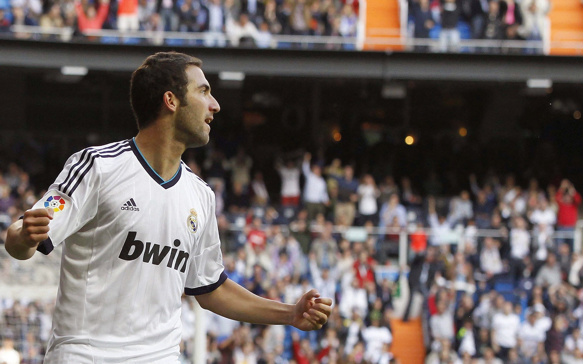 从玻利维亚的坚韧到布鲁诺的统治,足球世界里的唯一性证明